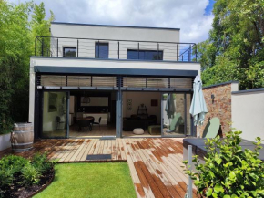 Magnifique villa sur jardin de ville et jacuzzi